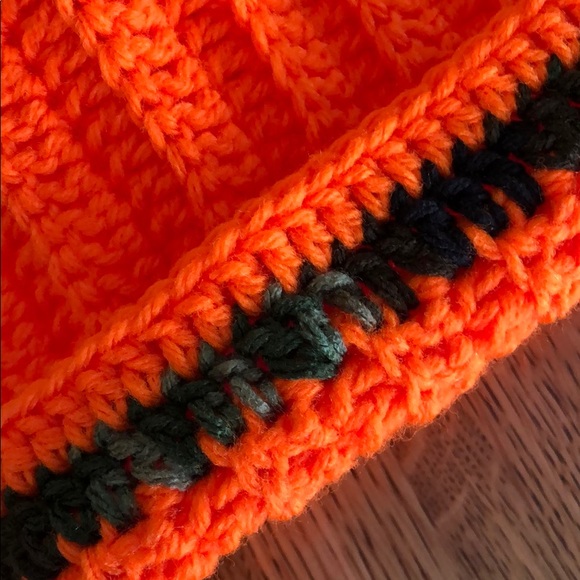 New handmade Bright orange hunting beanie camouflage trim crochet #M-103 - Picture 4 of 5